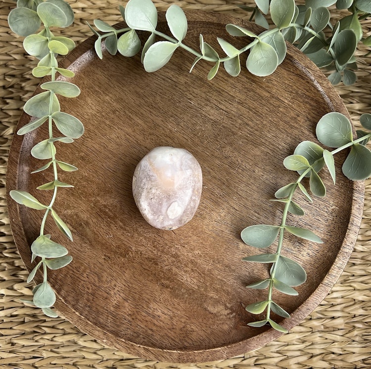 Blomsteragat meditationssten (handsten) G
