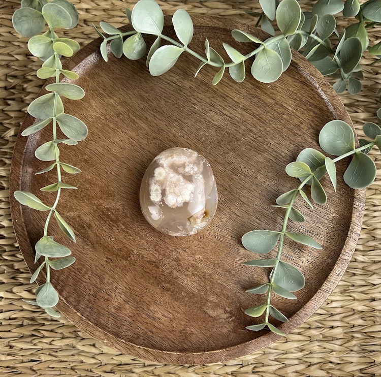 Blomsteragat meditationssten (handsten) H