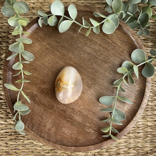 Blomsteragat meditationssten (handsten) I