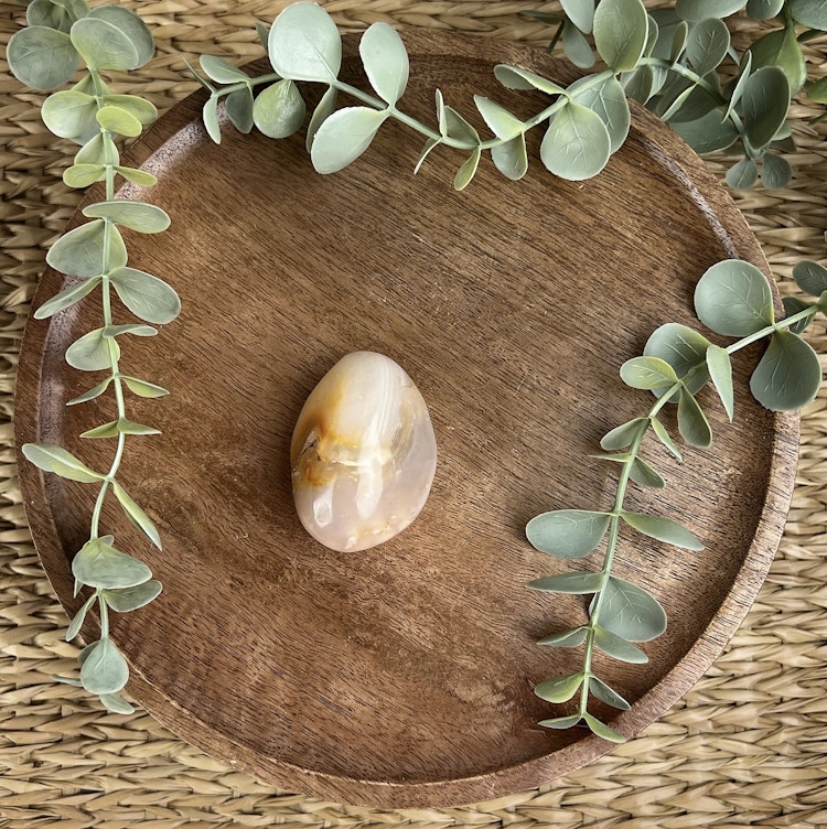 Blomsteragat meditationssten (handsten) I