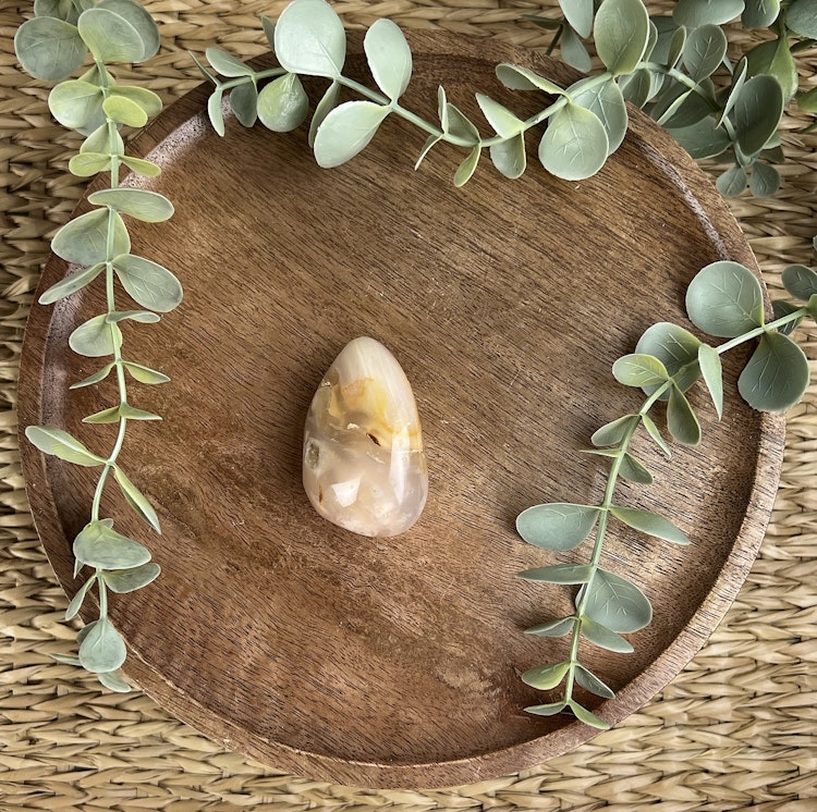 Blomsteragat meditationssten (handsten) I