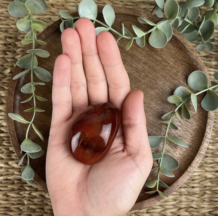 Karneol meditationssten (handsten) G