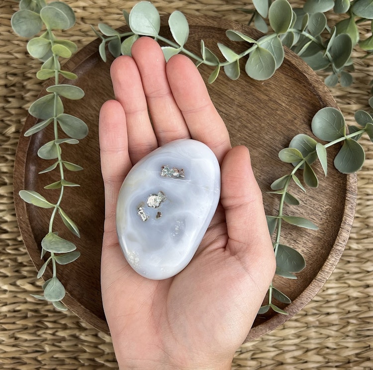 Agat medittionssten (handsten) A