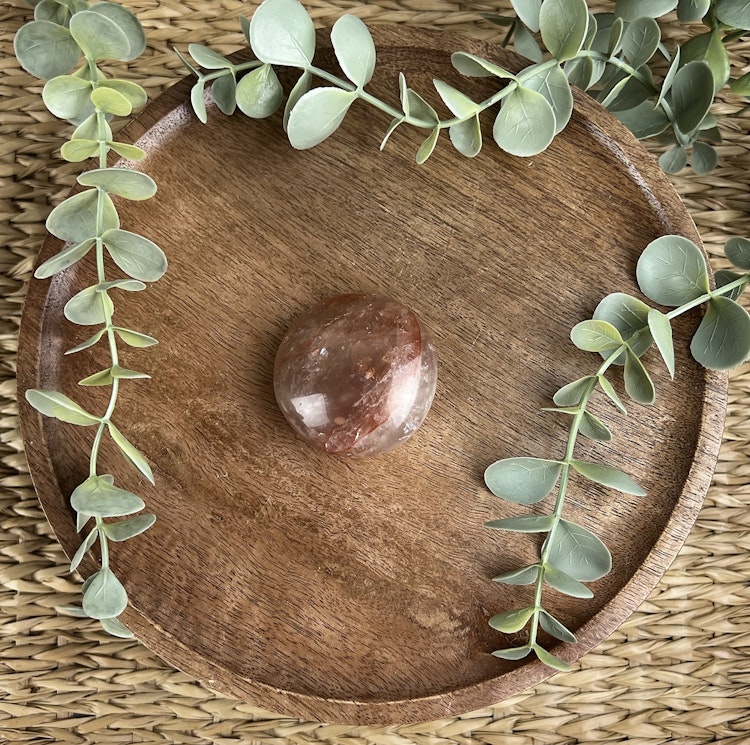 Eldkvarts (Röd Hematoidkvarts) meditationssten/handsten A