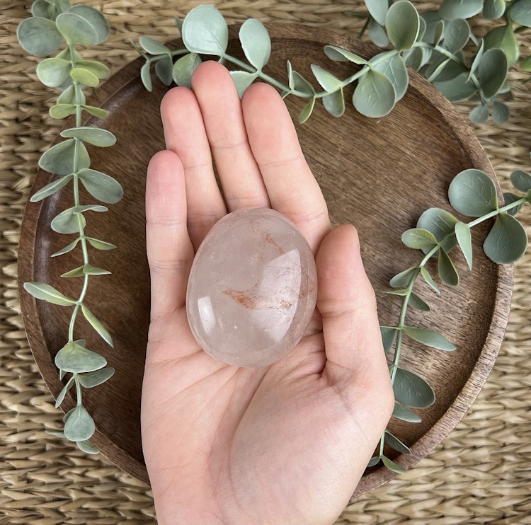 Eldkvarts (Röd Hematoidkvarts) meditationssten/handsten C