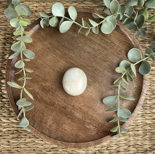 Garnierit (”Grön Månsten”) meditationssten/handsten D