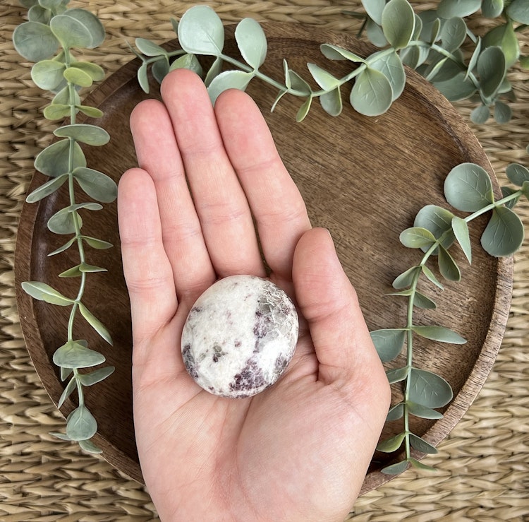 Pegmatit meditationssten (handsten) D