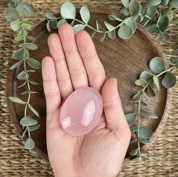 Rosenkvarts meditationssten (handsten) B
