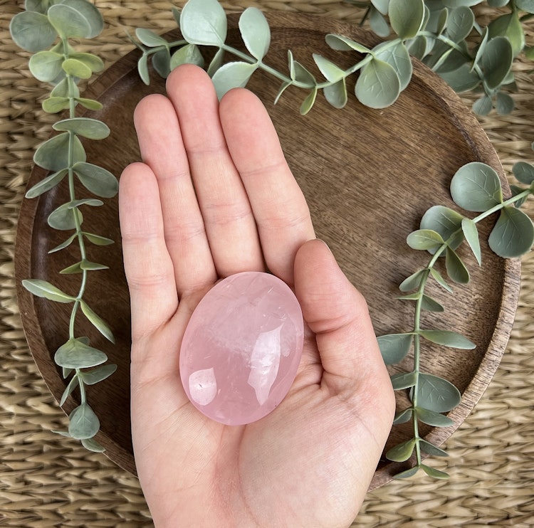Rosenkvarts meditationssten (handsten) B