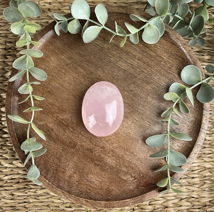 Rosenkvarts meditationssten (handsten) B