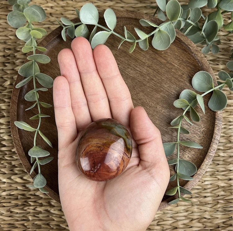 Polykrom Jaspis meditationssten (handsten) N