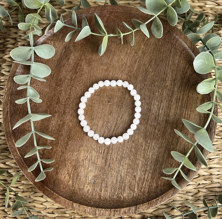 Stenarmband av Snökvarts (6 mm)