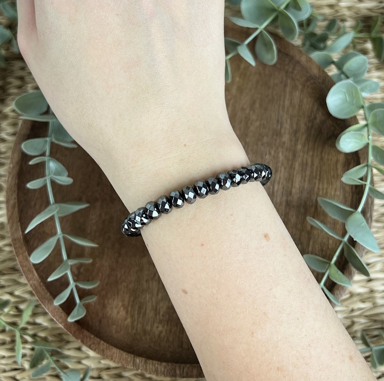 Stenarmband av Hematit (facetterade rondeller)