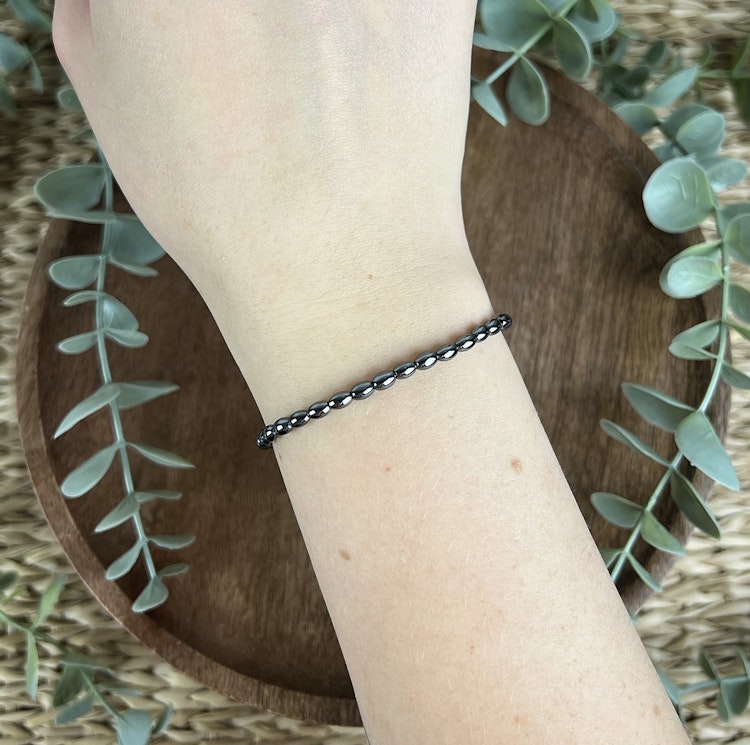 Stenarmband av Hematit (oval)