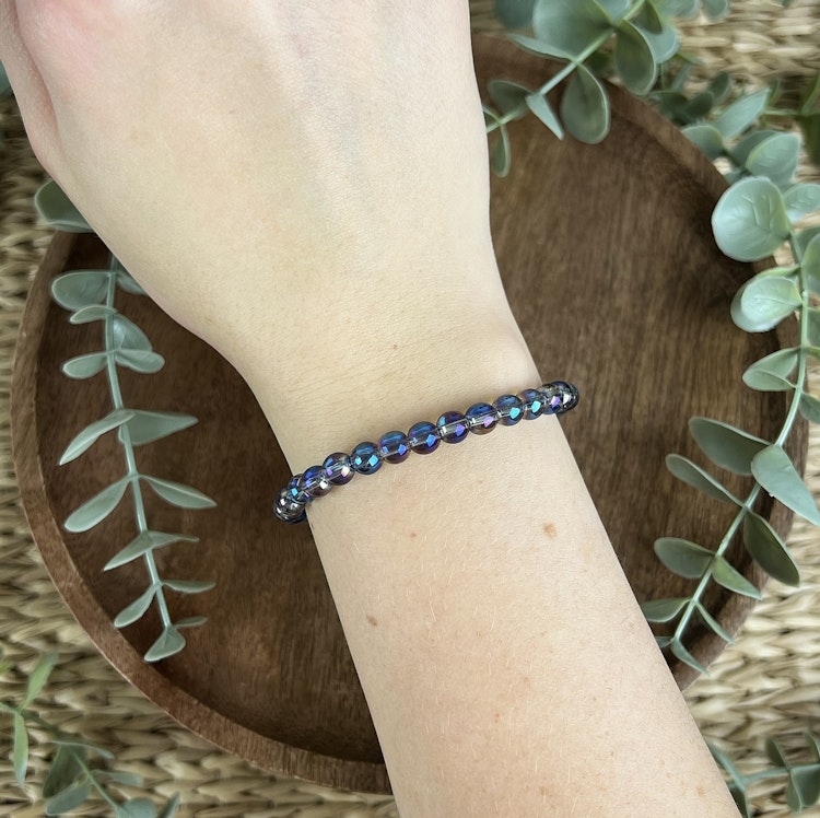 Stenarmband av Aqua Aura kvarts (6 mm)