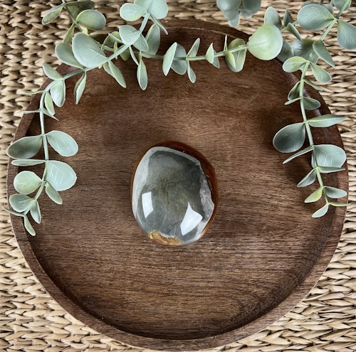 Polykromjaspis meditationssten (handsten) A