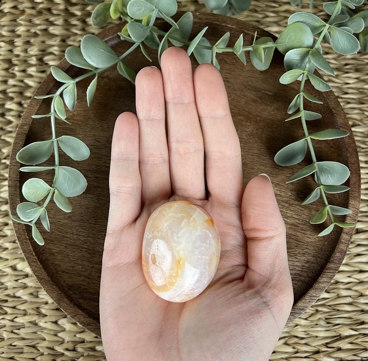 Karneol meditationssten (handsten) B