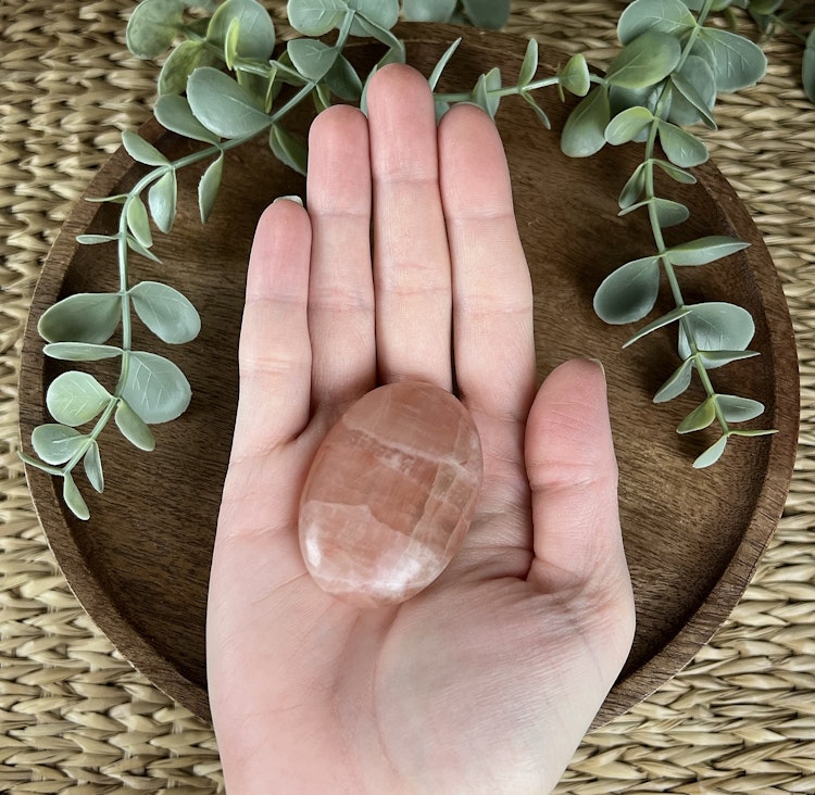 Rosenkalcit meditationssten/handsten B