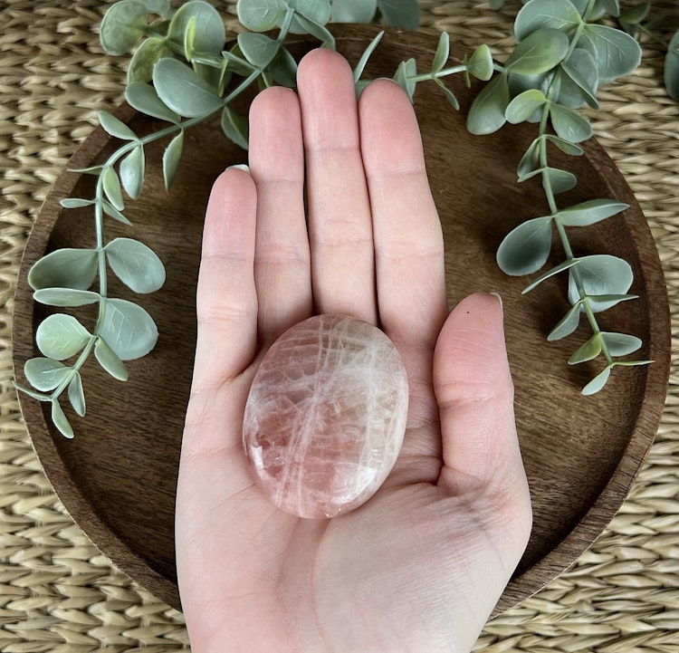Rosenkalcit meditationssten/handsten F