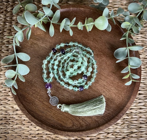 Mala halsband (handknutet) Fluorit