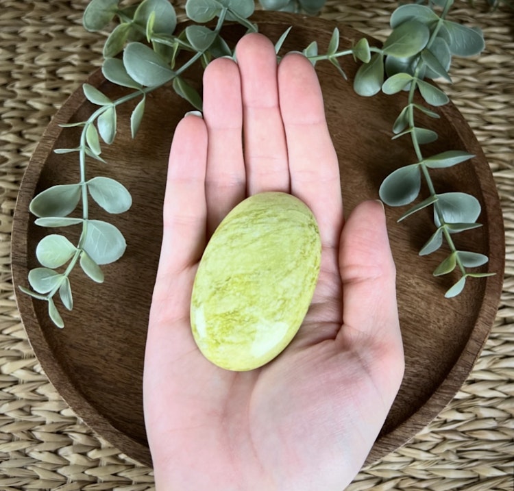 Serpentin meditationssten (handsten) E