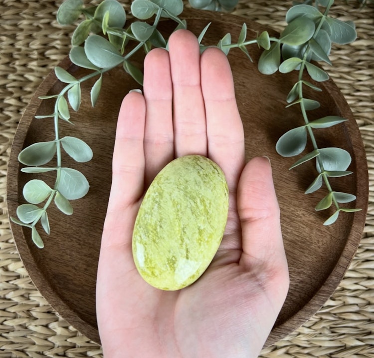 Serpentin meditationssten (handsten) E