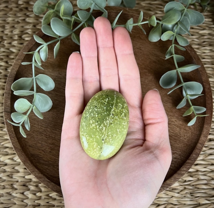 Serpentin meditationssten (handsten) C