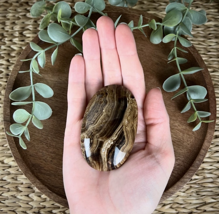 Chokladkalcit meditationssten (handsten) D