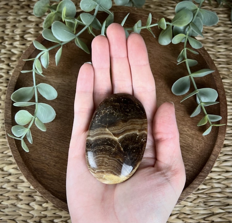 Chokladkalcit meditationssten (handsten) E