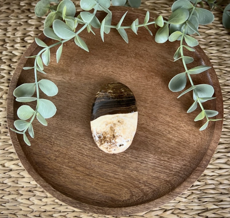 Chokladkalcit meditationssten (handsten) G