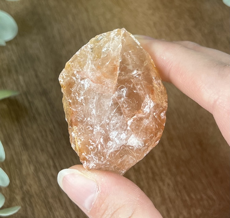 Eldkvarts (röd hematoidkvarts) rå bit B