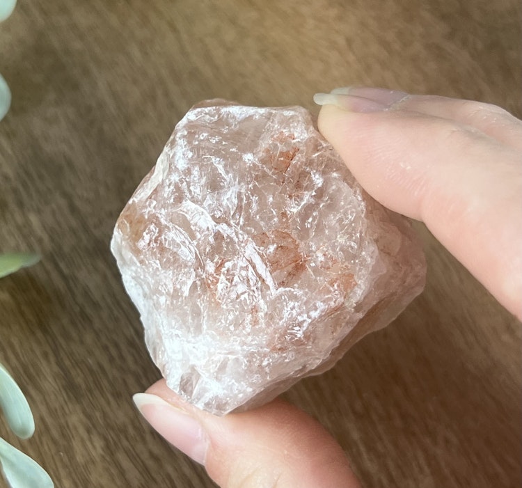 Eldkvarts (röd hematoidkvarts) rå bit E