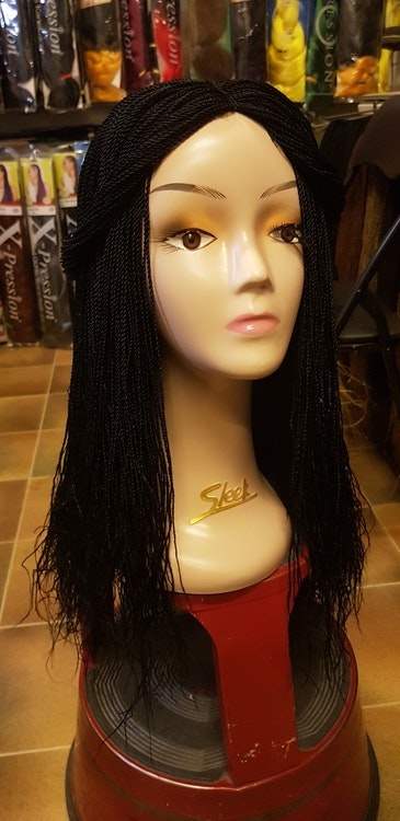 Braided wig color black