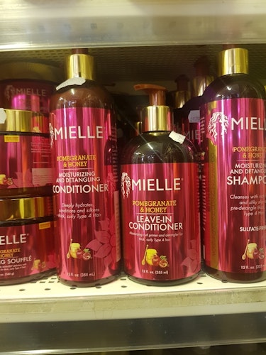 Mielle muisturizing detanglin condition