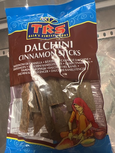 Cinnamon sticks