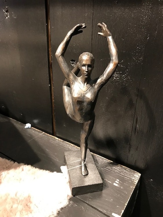 Staty Yoga trädet