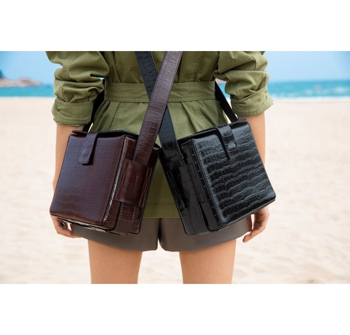 BLACK BOX BAG CROCO LEATHER