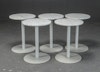 Hyr små cafébord i marmor med metallfot