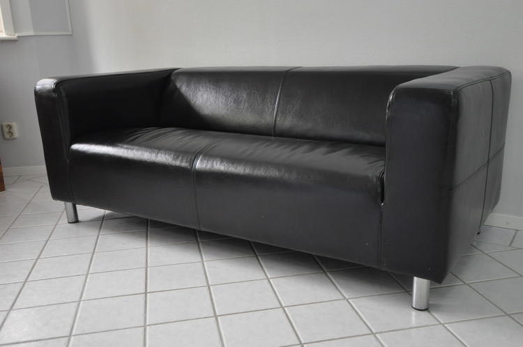 Hyr soffa, IKEA Kramfors i skinn - Interior.se - Hyra designmöbler Stockholm
