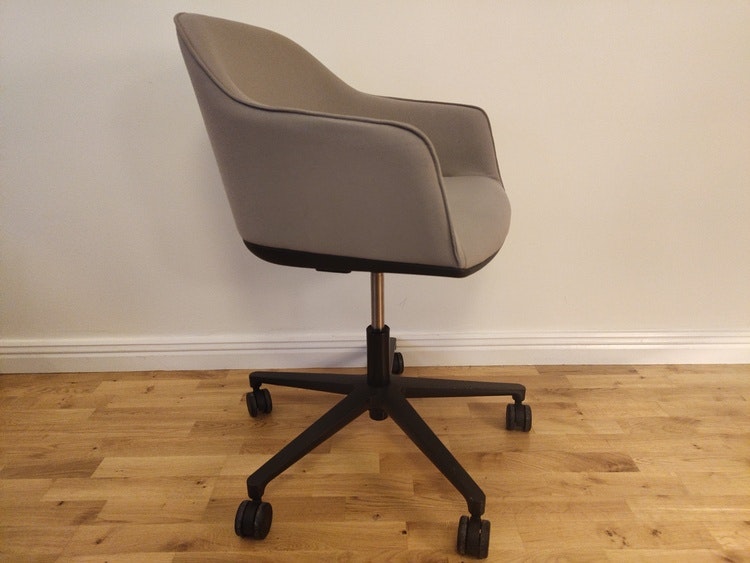 Hyr stolar, Vitra Softshell Chair med hjul - Flera färger