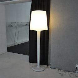 Hyr golvlampa Metalarte Inout