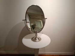 Hyr stor spegel för bord