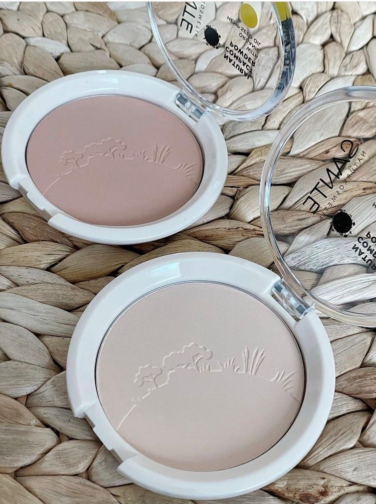 Naturligt Compact Powder 01 Cool Ivory