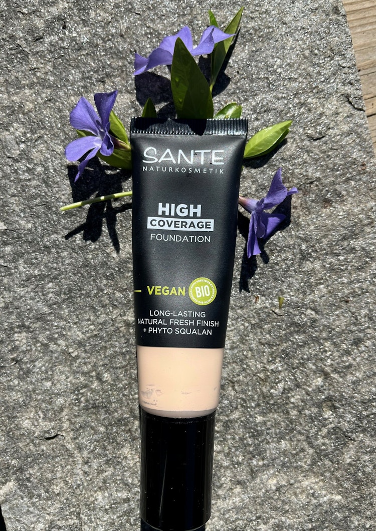 High Coverage Natural Foundation