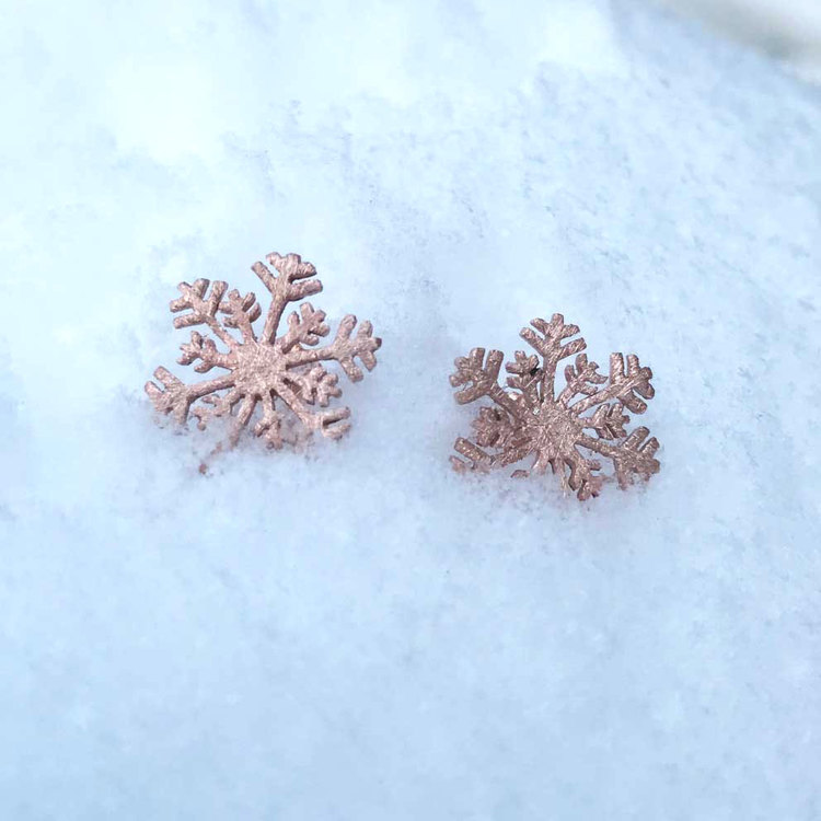 söta örhängen i roséförgyllt sterlingsilver SNOWFLAKE från Catwalk Jewellery