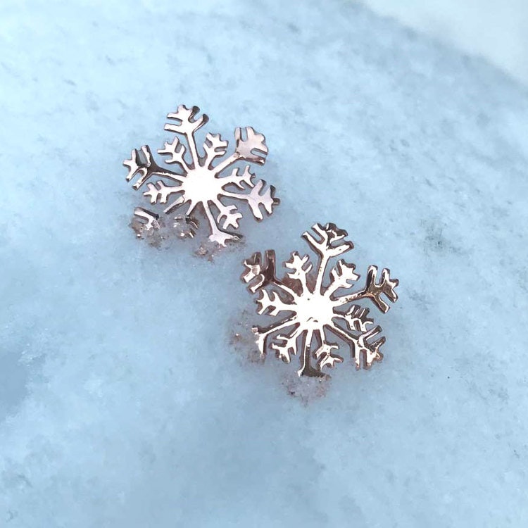 söta örhängen i roséförgyllt silver SNOWFLAKE från Catwalk Jewellery
