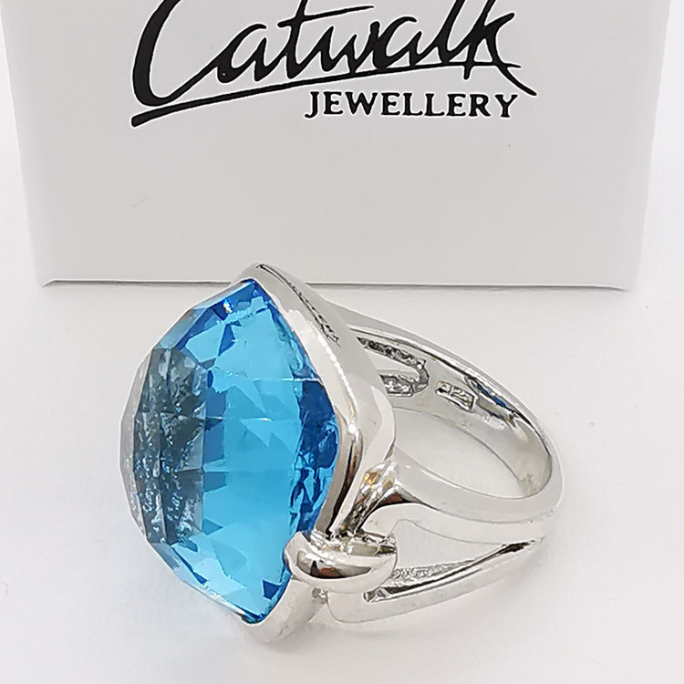 stilren AQUA ring i silver från Catwalk Jewellery