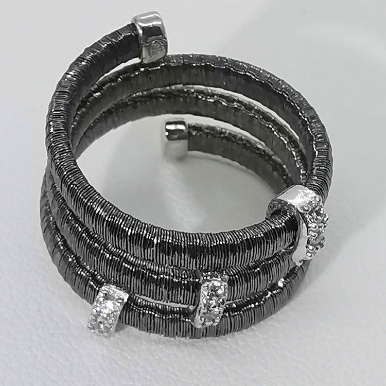 cool ring i svart silver Aurora från Catwalk Jewellery
