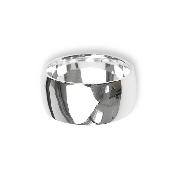 snygg och läcker kupad ring i silver från Catwalk Jewellery