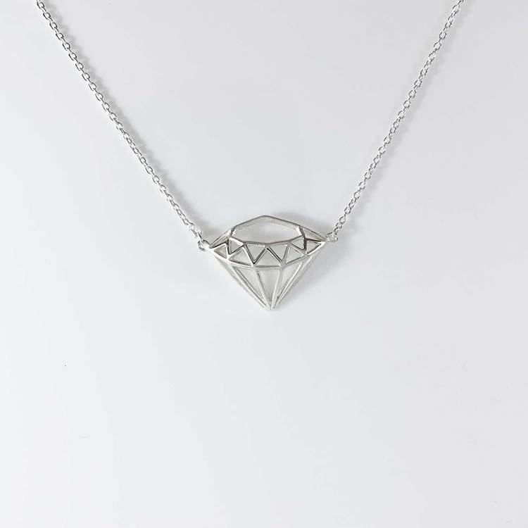 snyggt halsband diamond i silver från Catwalk Jewellery
